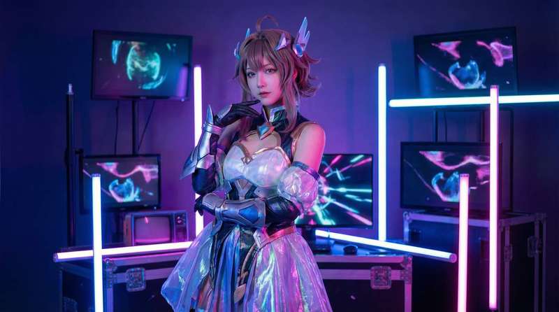 沙发激情动漫cosplay创意视频